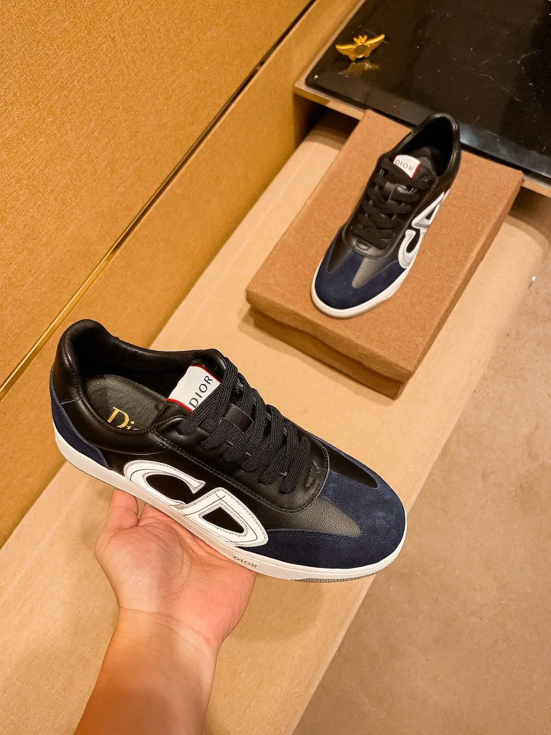 Men's shoes 💰 420💰【Dior】🔥 High-end men's shoes brand official website 1:1 latest masterpiece: the upper is made of Italian imported first-layer cowhide with a comfortable and breathable lining➕original non-slip and wear-resistant outsole🔥, making walking more convenient and comfortable! An exclusive new model, a stunning work, a beautiful 1:1 replica [color] compared to the official quality! Create a fashionable personality to set off your uniqueness! A must-have for trendy men! Classic 🔥Size: 38-44 Color: 🔥 2⃣️colors available🔥.